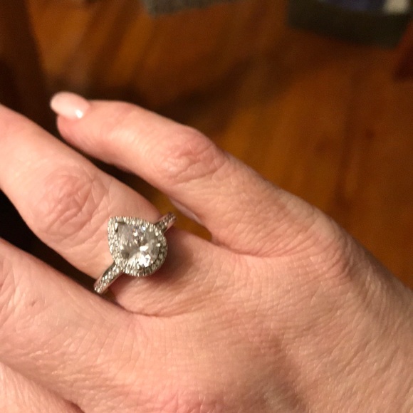 Ladies Fashion Jewelry - Picture 1 of 8